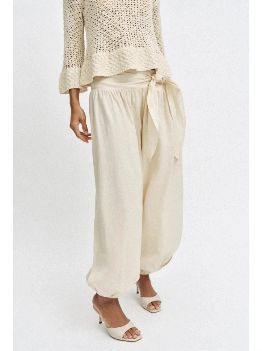ZARA  BALLOON PANTS Size L